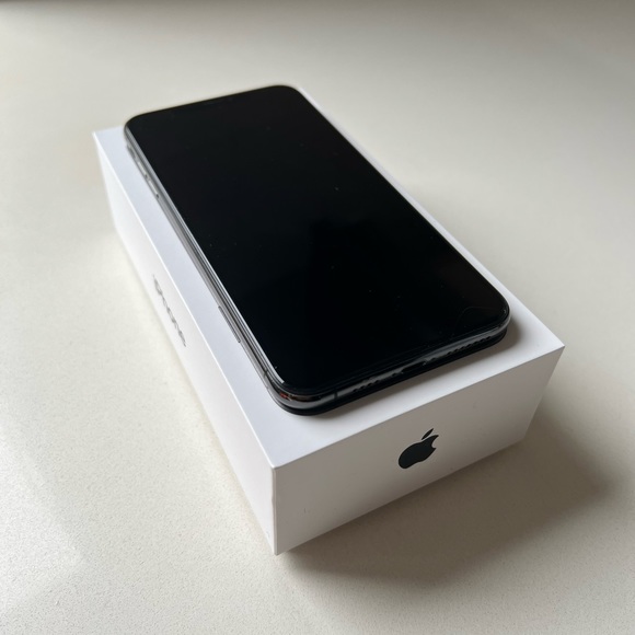 iPhone X Max 256gb - Picture 5 of 8